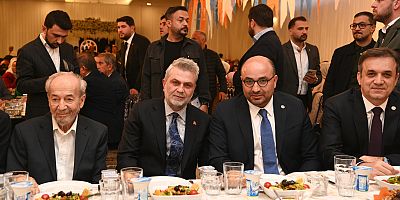 AK Parti İl Başkanlığı tarafından düzenlenen ve Genel Başkan Yardımcısı Ali İhsan Yavuz’un katılımıyla gerçekleştirilen Geleneksel Vefa İftarı’nda teşkilat mensupları ile bir araya gelen Başkan Görgel