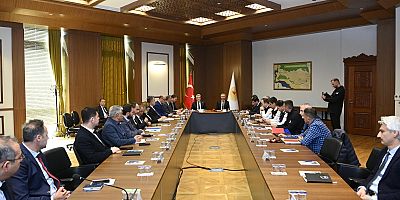 BAŞKAN GÖRGEL VE VALİ ÜNLÜER, ALTYAPI FİRMALARI İLE TOPLANTI GERÇEKLEŞTİRDİ