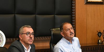 BAŞKAN GÜNGÖR, BAKAN ÖZHASEKİ’Yİ MİSAFİR ETTİ