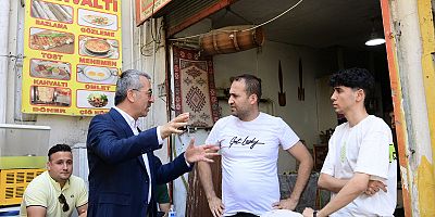 BAŞKAN GÜNGÖR, ESNAFIN YANINDA