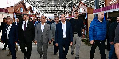 Onikişubat Belediyesi tarafından düzenlenen EXPO 2023 Kitap Fuarı’nın açılışına katılan Başkan Hayrettin Güngör