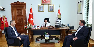 BAŞKAN HANİFİ TOPTAŞ, GÖREVİ ŞEHİT EMANETİ ARAS KAĞAN’A DEVRETTİ