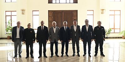 KMTSO Başkanı Mustafa Buluntu ve Ticaret Borsası Başkanı Mustafa Narlı ile bir araya gelen Başkan Güngör