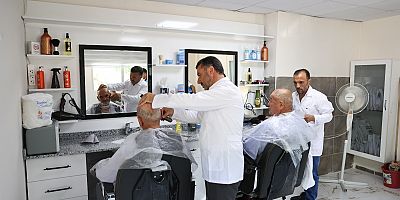 BAŞKAN MAHÇİÇEK’TEN 60 YAŞ ÜSTÜ VATANDAŞLARA ÜCRETSİZ BERBER HİZMETİ