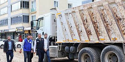BAŞKAN TOPTAŞ; KİLİT PARKELİ YOLLARIMIZI ASFALTLA DAHA KONFORLU HALE GETİRECEĞİZ