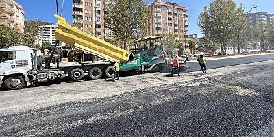BİNEVLER’DE CADDELER HIZLA YENİLENİYOR