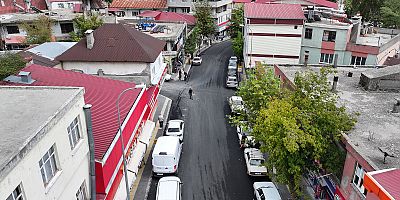 BÜYÜKŞEHİR ANDIRIN’DA ANA ARTERLERİN ASFALTINI BİR BİR YENİLİYOR