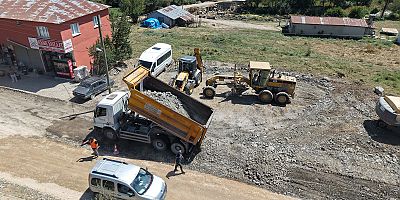 BÜYÜKŞEHİR, ANDIRIN’DA BİR GRUP YOLUNUN DAHA KONFORUNU ARTIRIYOR
