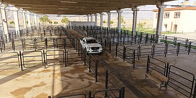 BÜYÜKŞEHİR’DEN CANLI HAYVAN PAZARI’NDA HALK SAĞLIĞI İÇİN KAPSAMLI ÇALIŞMA