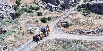 BÜYÜKŞEHİR’DEN EKİNÖZÜ’NE 50 MİLYON TL’LİK YOL YATIRIMI