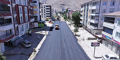 BÜYÜKŞEHİR’DEN ELBİSTAN’DA SOKAK SOKAK CADDE CADDE ASFALT