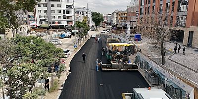 BÜYÜKŞEHİR, ELBİSTAN’DA SICAK ASFALT YATIRIMLARINI SÜRDÜRÜYOR