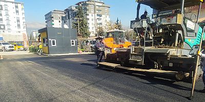 BÜYÜKŞEHİR, GEÇİCİ ÇARŞILARDA ÜSTYAPI İMALATLARINI SÜRDÜRÜYOR