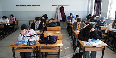 BÜYÜKŞEHİR, GENÇLERİ SINAV MARATONUNA HAZIRLIYOR