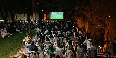 BÜYÜKŞEHİR, MİLLİ MAÇ HEYECANINI KAHRAMANMARAŞ KALESİ’NE TAŞIDI