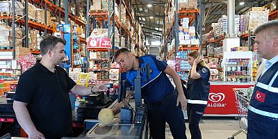 BÜYÜKŞEHİR ZABITASI ÜRÜN DENETİMİNDE