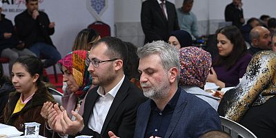 Kahramanmaraş Büyükşehir Belediyesinin “İlçemde İftar Var” programı bu kez Çağlayancerit’te vatandaşlarla buluştu. Belediye Sosyal Tesisleri’nde gerçekleştirilen programda
