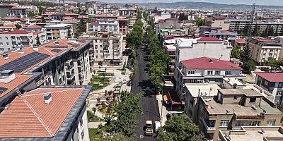 CAHİT ZARİFOĞLU CADDESİ YENİ YÜZÜNE KAVUŞUYOR