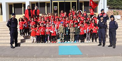 Kahramanmaraş’ta depremzede çocuklar