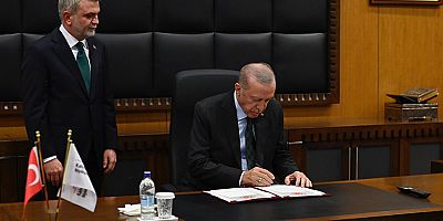 CUMHURBAŞKANI ERDOĞAN, BÜYÜKŞEHİR BELEDİYESİNİ ZİYARET ETTİ