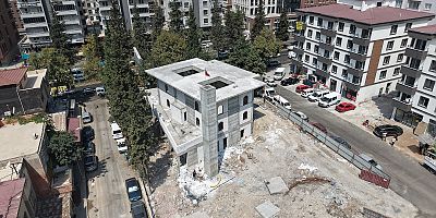DEPREMDE HASAR ALARAK YIKILAN FATMA GÖLCÜ CAMİİ, HIZLA YÜKSELİYOR