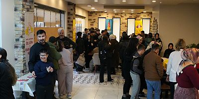 DOKMER’DE SEVGİ KAZANDI: DOWN SENDROMLULAR GÜNÜ’NE RENKLİ KUTLAMA