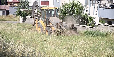 DULKADİROĞLU BELEDİYESİ PARK VE BAHÇE MÜDÜRLÜĞÜ'NDEN BAYRAM HAZIRLIĞI