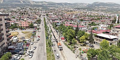 DULKADİROĞLU’NDA ALTYAPISI TAMAMLANAN YOLLAR ASFALTLANIYOR