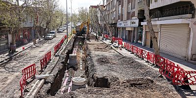 DUMLUPINAR MAHALLESİ’NE 8 KİLOMETRELİK YENİ ALTYAPI HATTI KAZANDIRILIYOR