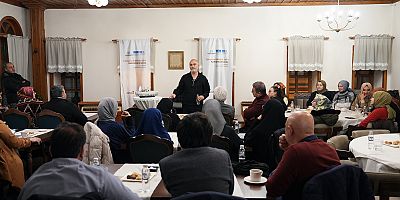 EDEBİYATIN ŞEHRİ’NDE KALEMİN USTASI “OĞUZ ATAY” KONUŞULDU