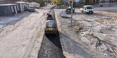 ELBİSTAN’DA ALTYAPININ ARDINDAN YOLLAR DA BİR BİR ONARILIYOR