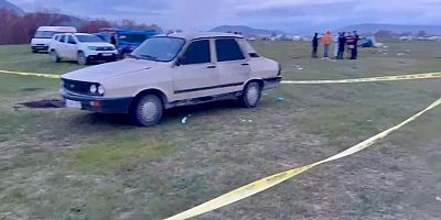 Kahramanmaraş’ın Elbistan ilçesinde 55 yaşında olduğu öğrenilen bir kişi otomobilinde ölü olarak bulundu.