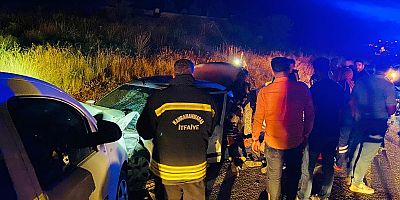 ELBİSTAN’DA HAFİF TİCARİ ARAÇ İLE OTOMOBİL ÇARPIŞTI: 3’Ü ÇOCUK 12 YARALI