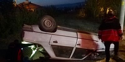 Kahramanmaraş’ın Elbistan ilçesinde otomobilin ters dönmesi sonucu sürücü yaralandı.