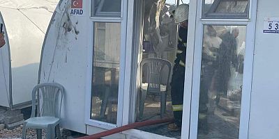 ELEKTRİK AKIMINA KAPILAN DEPREMZEDE HAYATINI KAYBETTİ