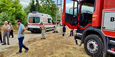 ELEKTRİK DİREĞİNDE AKIMA KAPILDI