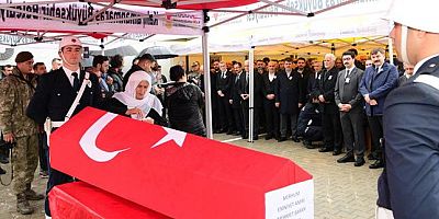 emniyet teşkilatı ve sevenlerini yasa boğdu. Baran için düzenlenen cenaze töreninde duygu dolu anlar yaşandı.