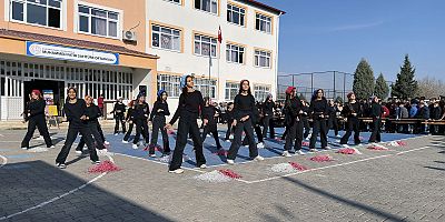 ENGELLERİ SPORLA AŞAN ŞAMPİYONLAR GENÇLERE UMUT VERDİ