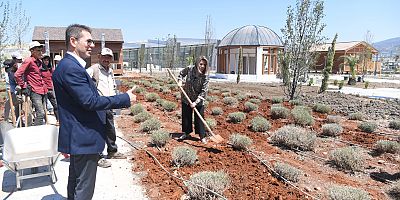 FİLİSTİN’DEN KAHRAMANMARAŞ’A EXPO 2023 ZİYARETİ