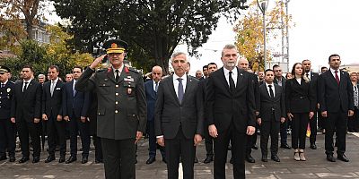 GAZİ MUSTAFA KEMAL ATATÜRK, VEFATININ YIL DÖNÜMÜNDE TÖRENLE ANILDI