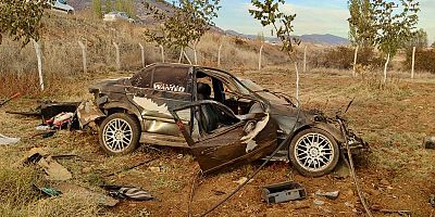 GÖKSUN’DA OTOMOBİL TAKLA ATTI: 2 YARALI