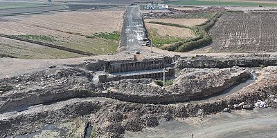 GÜNEY BAĞLANTI YOLU’NUN YENİ GÜZERGÂHINDA SANAT YAPILARININ İNŞASI SÜRÜYOR