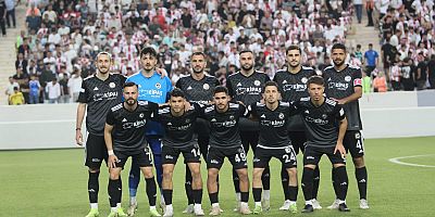 İSTİKLALSPOR, 3. LİG PLAY-OFF FİNALİ'NDE ANTALYA'DA TARİH YAZDI: 