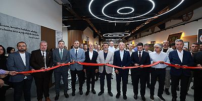 KÂBE ÖRTÜLERİ VE MUKADDES EMANETLER ONİKİŞUBAT’TA ZİYARETE AÇILDI