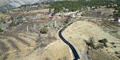 KABASAKAL’DA SATHİ KAPLAMA ÇALIŞMALARI HIZLA İLERLİYOR