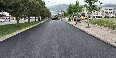 KAHRAMANMARAŞ BÜYÜKŞEHİR, AHIR DAĞI CADDESİ’NDE ASFALT SERİMİNE BAŞLADI