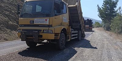 KAHRAMANMARAŞ BÜYÜKŞEHİR, ANDIRIN KIRSALINDA ULAŞIM ATAĞINI SÜRDÜRÜYOR