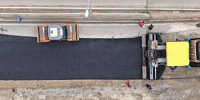 KAHRAMANMARAŞ BÜYÜKŞEHİR, ASFALT MESAİSİNİ DULKADİROĞLU’NDA SÜRDÜRÜYOR