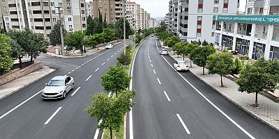 KAHRAMANMARAŞ BÜYÜKŞEHİR BARBAROS CADDESİNİ YENİLENEN YÜZÜYLE HİZMETE SUNDU