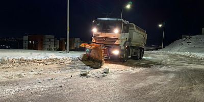 KAHRAMANMARAŞ BÜYÜKŞEHİR BELEDİYESİ, KIŞ KOŞULLARINA KARŞI ÖNSEN VE KURTLAR'DA TÜM GÜCÜYLE ÇALIŞIYOR